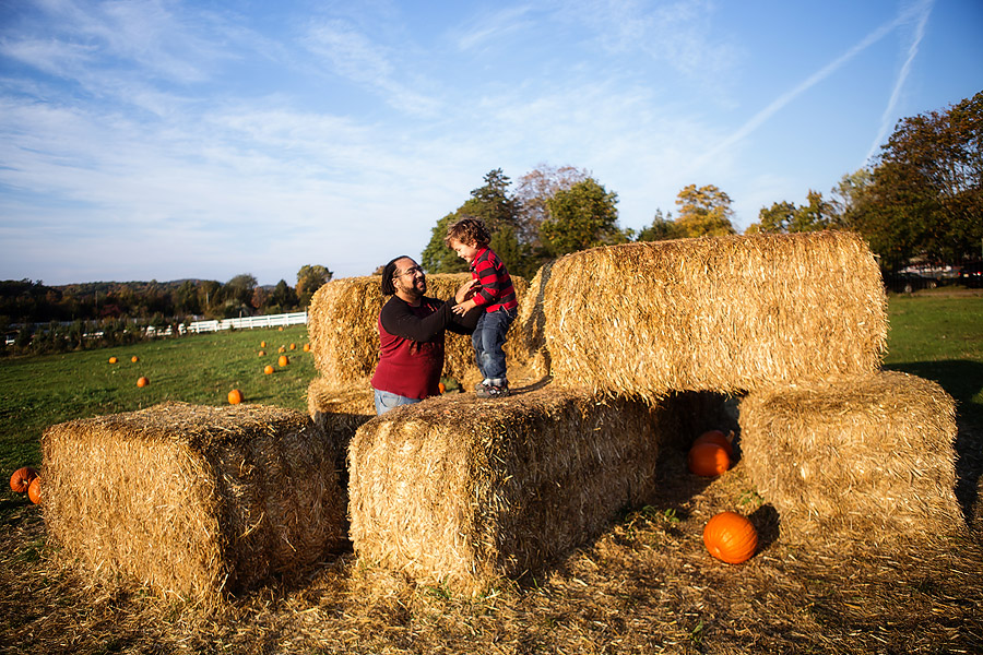 family-pictures-at-brookhollow-farm